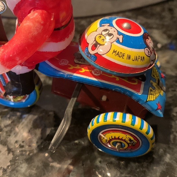 Vintage 1950s Aoki Santa Claus Rides a Bike/Mechanical Wind-up Santa /Works - Picture 7 of 8